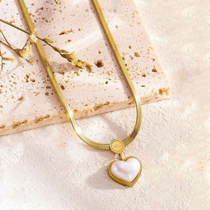 Elan Heart Necklace – Zariva