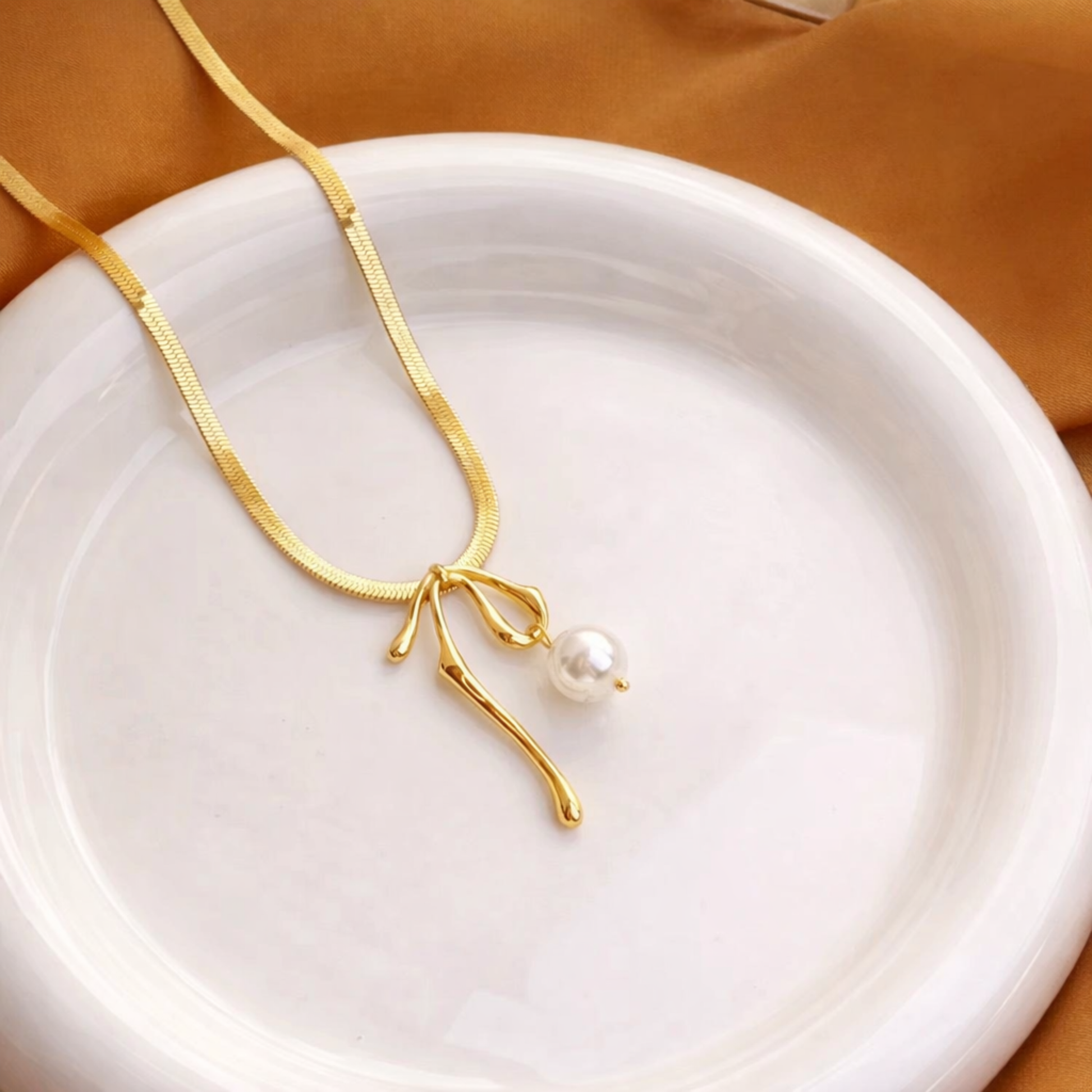 Aurelia Pearl Vine Gold Necklace