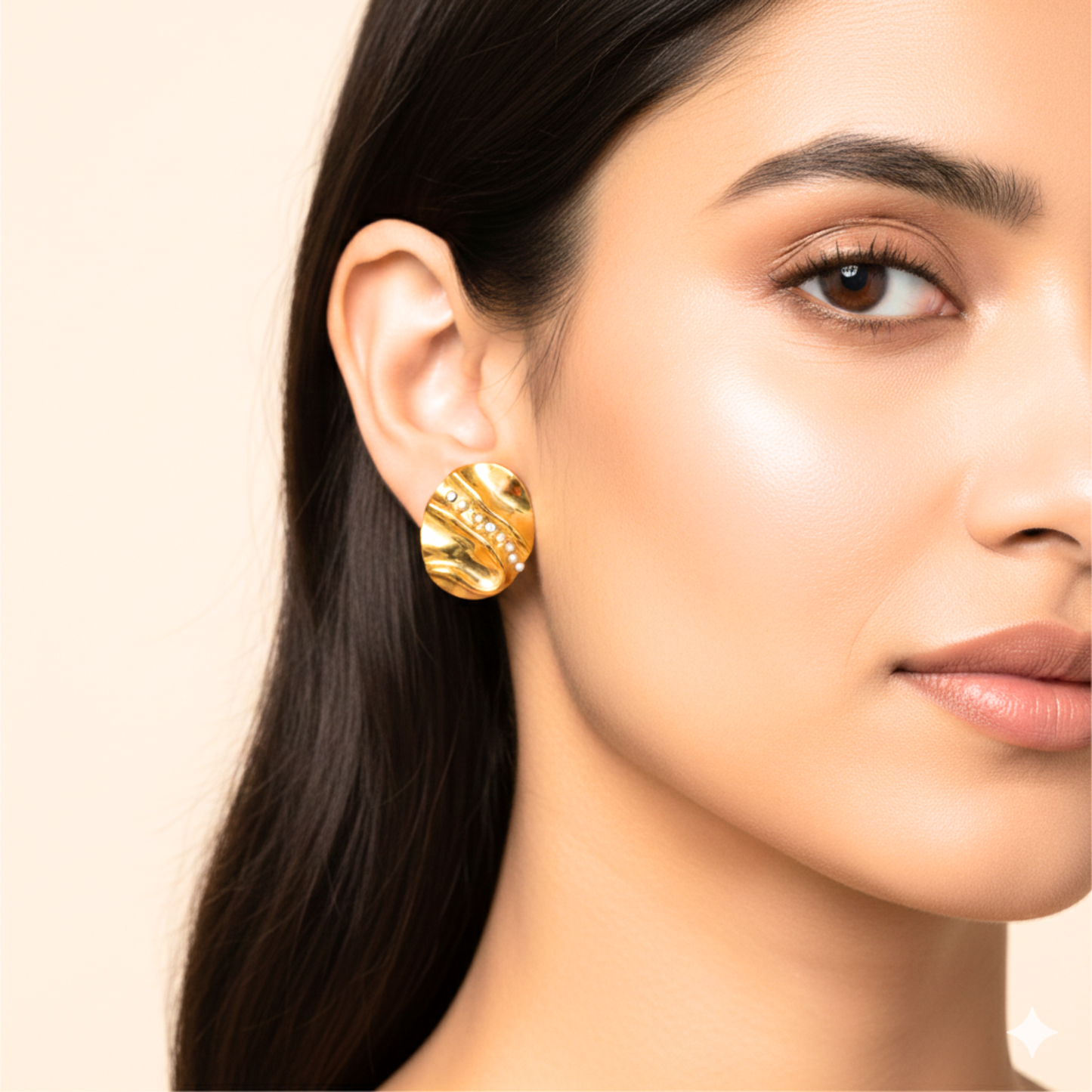 Orla Oval Pearl Stud Earrings – Zariva