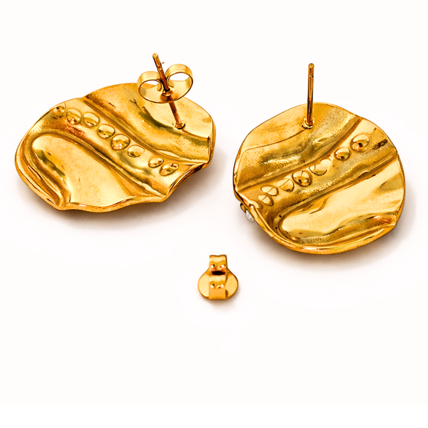 Orla Oval Pearl Stud Earrings – Zariva